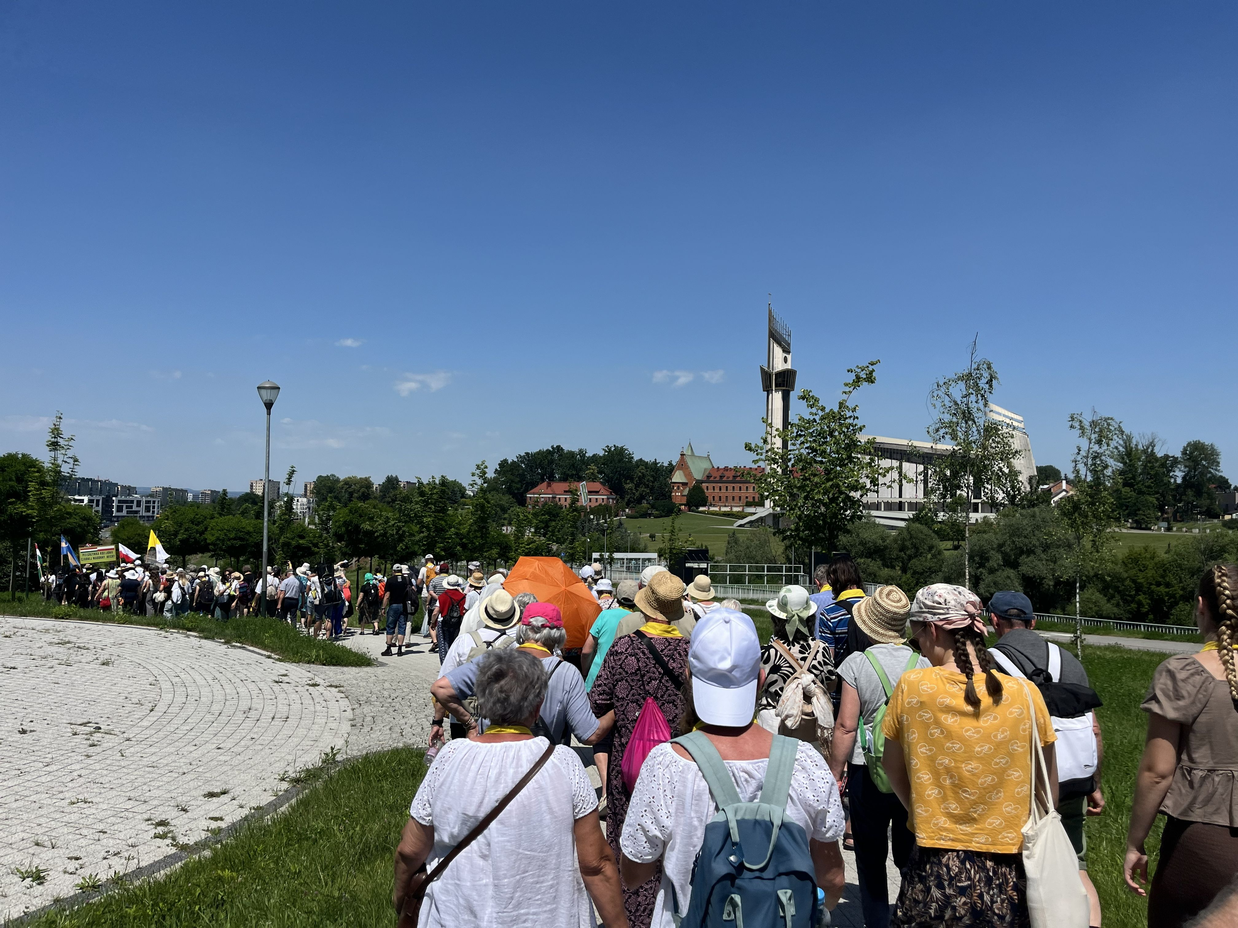 Uton Az Irgalmassag Szekesegyhazhoz